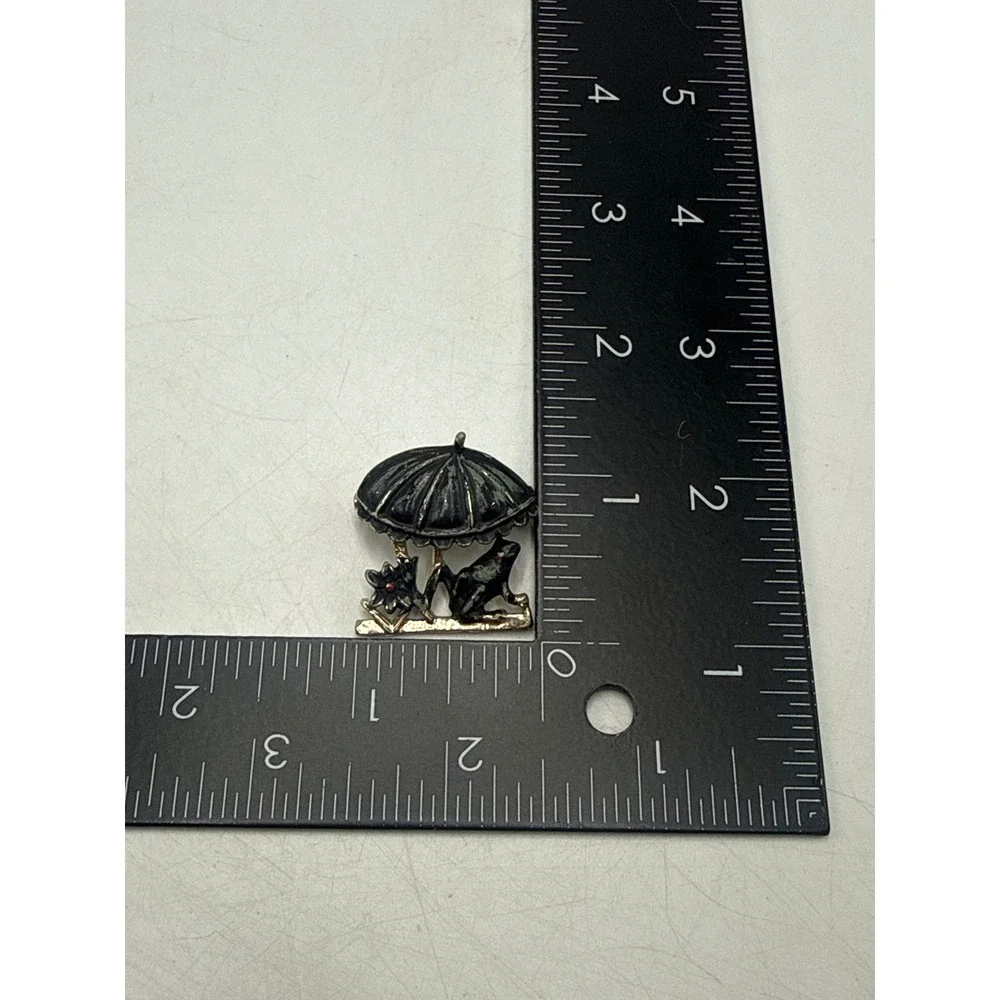 Vintage Frog Under‎ Umbrella Brooch Silver Tone Black Enamel Animal Pin